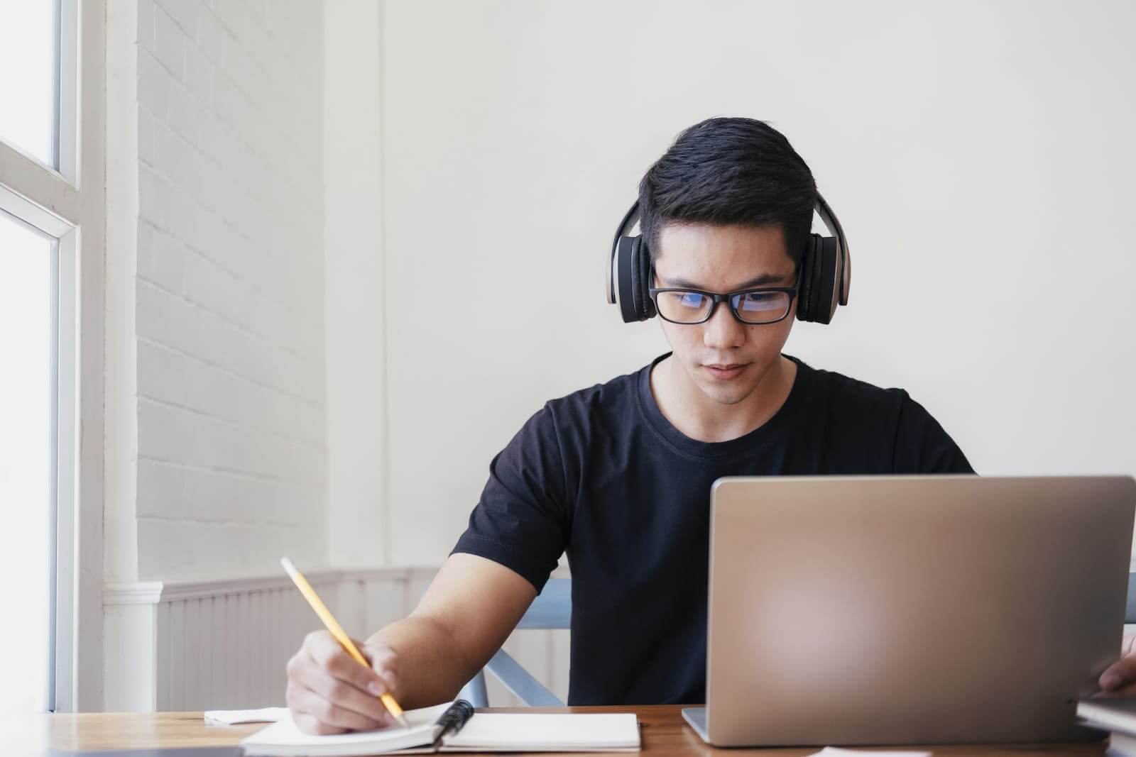 Học tiếng Anh online cho người đi làm có thật sự hiệu quả không? Nghe người trong cuộc chia sẻ!