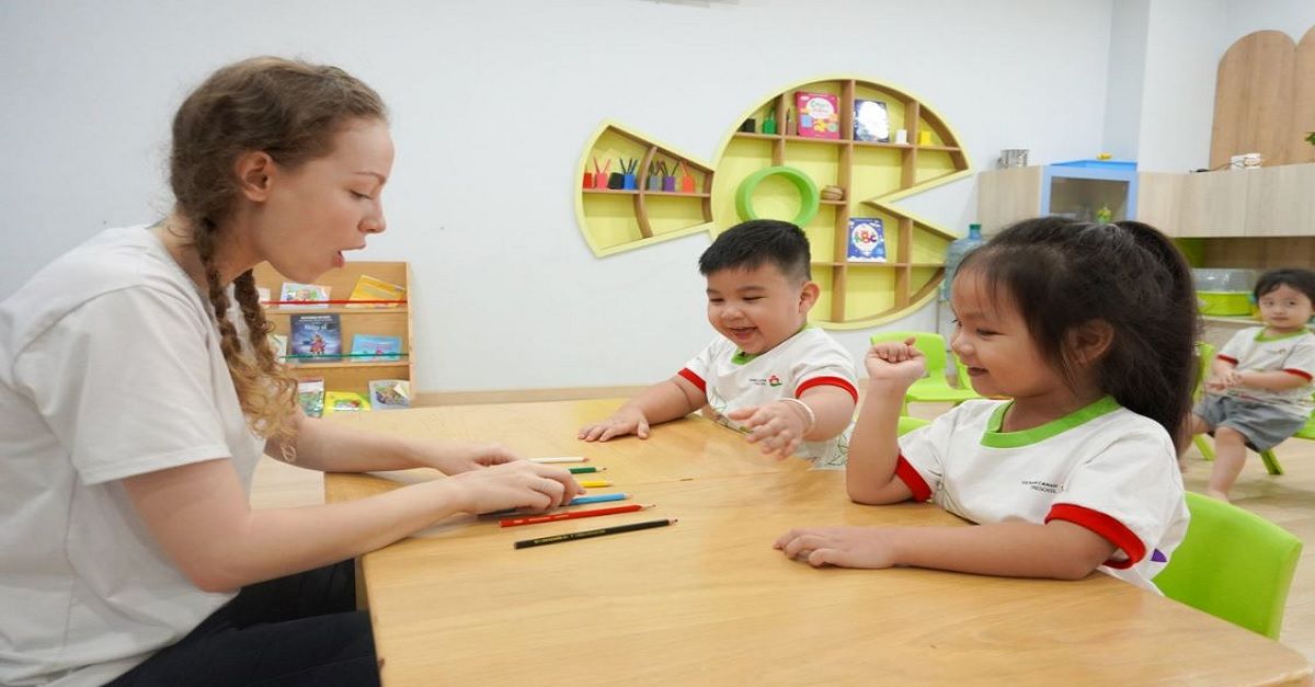 Khóa học tiếng Anh trẻ em giá rẻ liệu có chất lượng? Bí quyết chọn lớp học tốt.