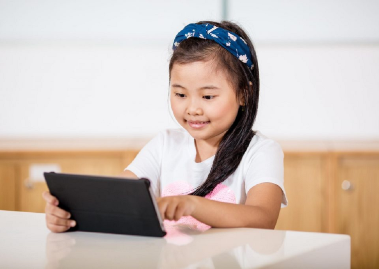 Trẻ Em Học Tiếng Anh Online Miễn Phí: Cơ Hội Vàng Nâng Trình Cho Con Bạn