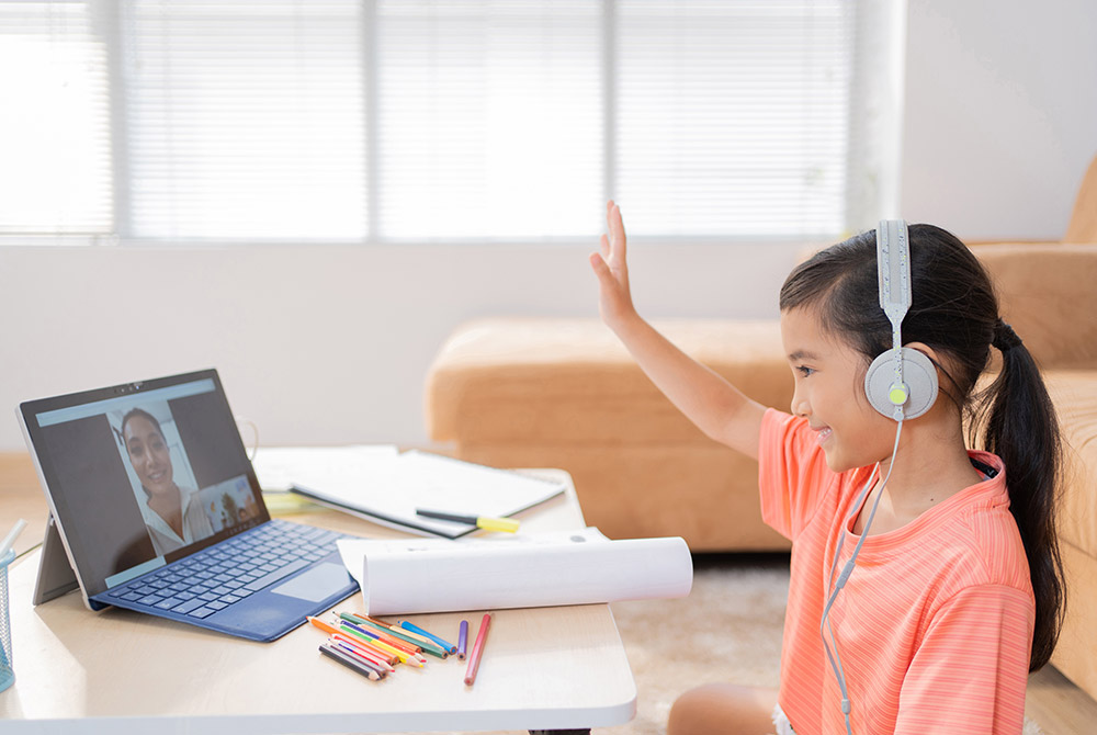 Tại sao nên đăng ký học tiếng anh online cho trẻ em - Tiết kiệm thời gian mà hiệu quả cao