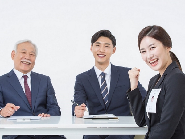 Làm sao để học biên phiên dịch tiếng Anh online cho thật giỏi? Bí quyết từ chuyên gia giúp bạn học nhanh hơn.