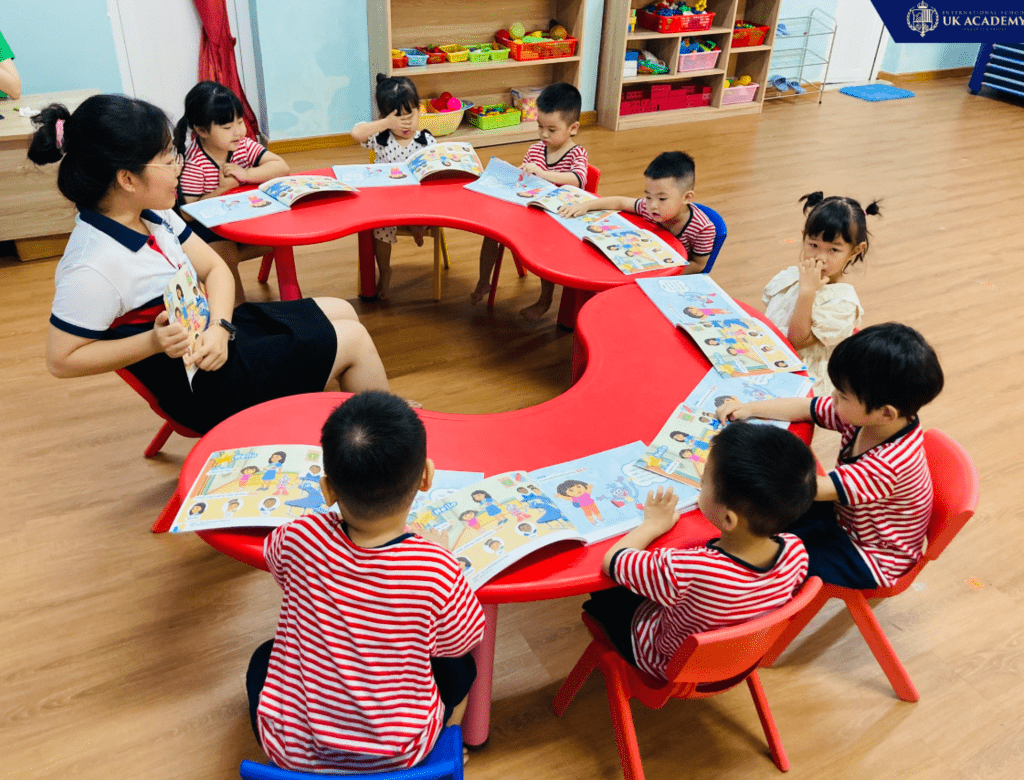 Chương Trình Học Tiếng Anh Cho Bé 4 Tuổi Hiệu Quả: Con Hào Hứng Mỗi Ngày