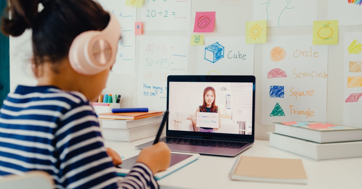 Nên chọn khóa học online tiếng Anh nào nhất? Kinh nghiệm chọn khóa học không hối hận.