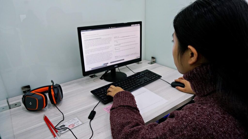 Kinh nghiệm thi IELTS trên máy tính (Computer-delivered IELTS)