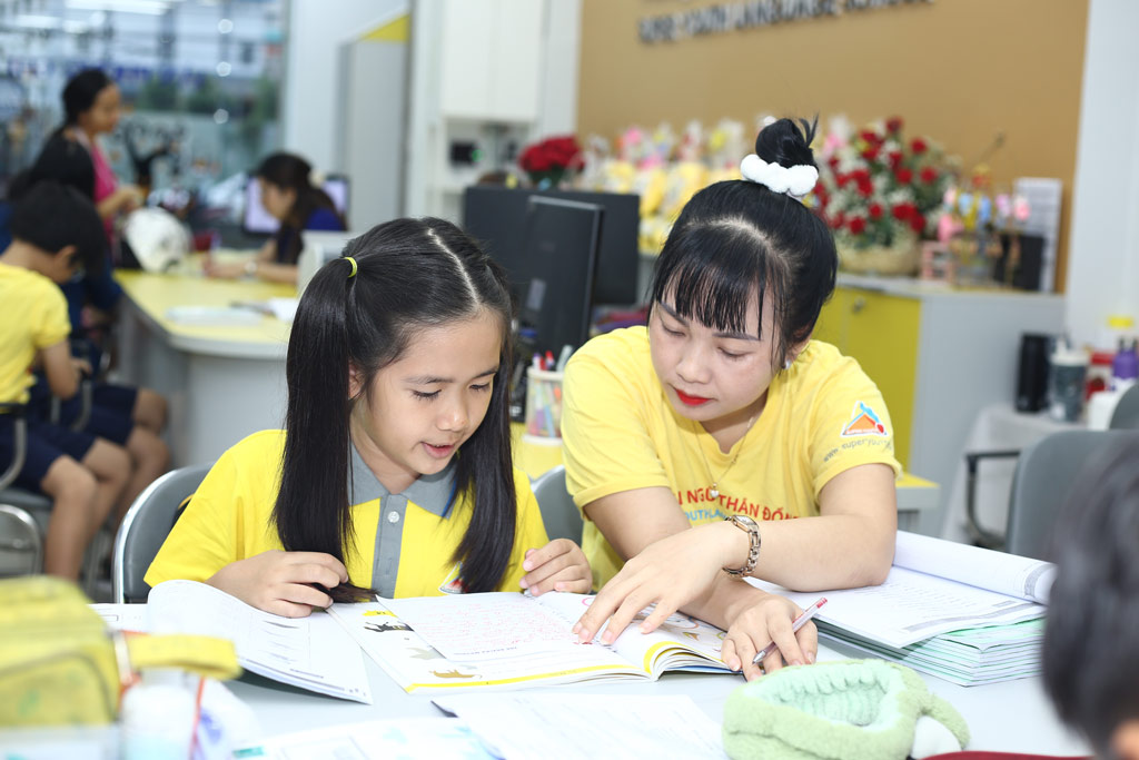 So sánh trung tâm học tiếng anh online tốt nhất? 3 Tiêu chí quan trọng bạn cần biết!