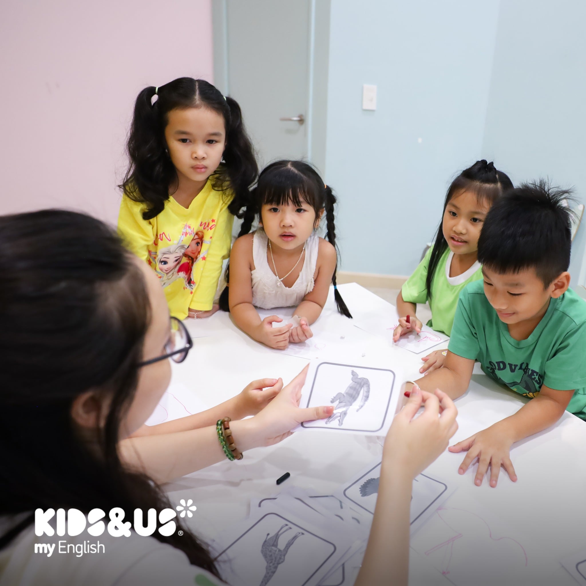 Học tiếng Anh trẻ em vui nhộn: Giúp bé vừa học vừa chơi thật thú vị!