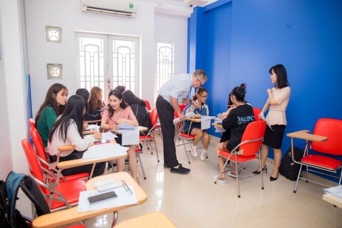 Địa chỉ học tiếng Anh cho người lớn tuổi: Lựa chọn lớp học phù hợp nhất!