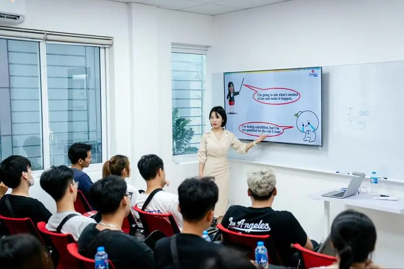 Quận 7: Lớp học tiếng Anh cho người lớn tuổi - Uy tín, chất lượng cao!