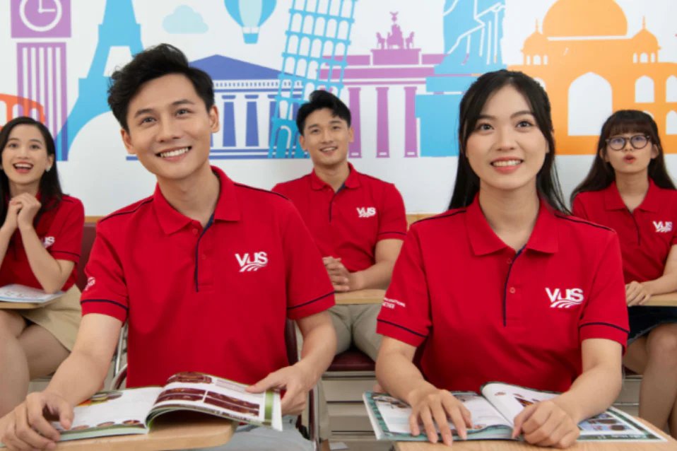 Tự học vus tiếng anh giao tiếp người lớn chủ đề được không? Hướng dẫn chi tiết từ A-Z!