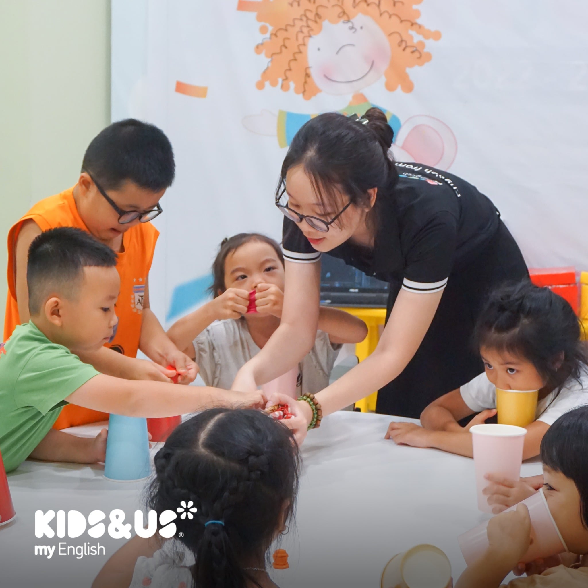 Dạy tiếng Anh cho trẻ em 3 tuổi: Các trò chơi và hoạt động thú vị (Giúp bé vừa học vừa chơi hiệu quả)