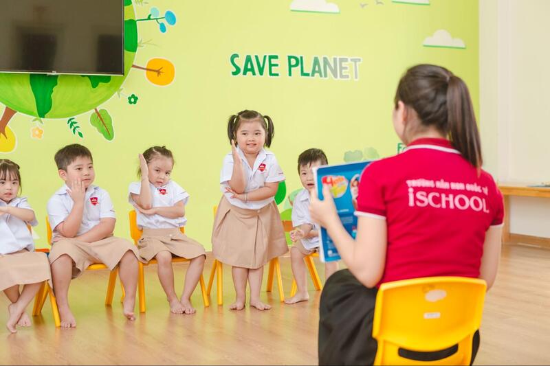 Học tiếng Anh qua bài hát cho bé: Lựa chọn bài hát phù hợp với lứa tuổi của con!