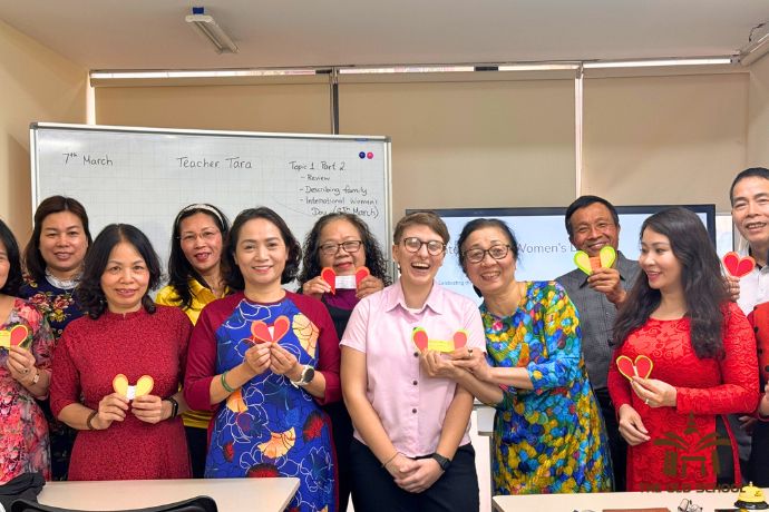 Lớp học tiếng Anh cho người lớn tuổi Hà Nội (Kinh nghiệm chọn lớp phù hợp)