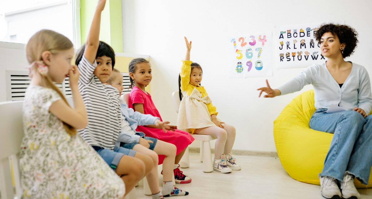 Dạy tiếng anh giao tiếp theo chủ đề cho trẻ em tại nhà 5 mẹo đơn giản hiệu quả nhanh