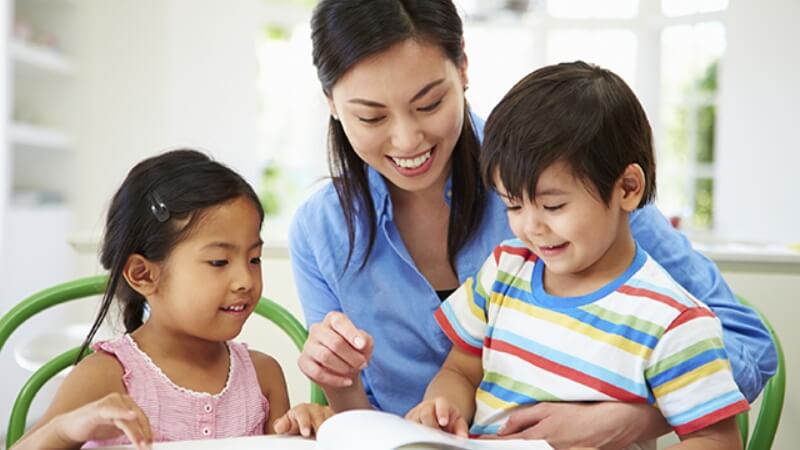 Cách chọn giáo viên tiếng anh trẻ em giỏi? Ba mẹ xem ngay 3 mẹo này nhé.