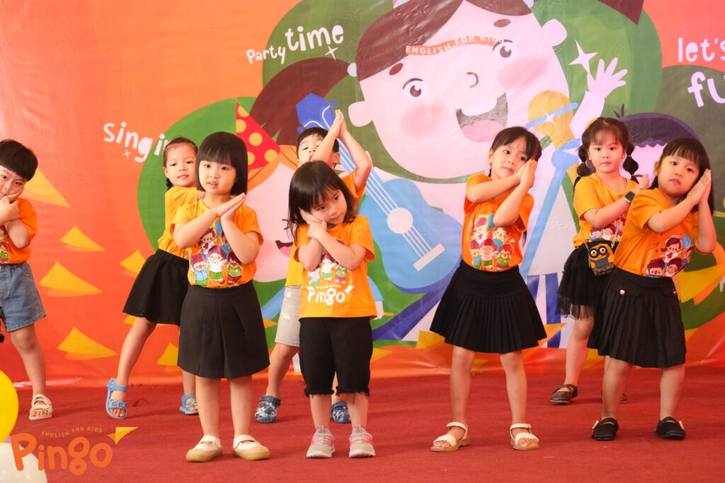 Học tiếng anh qua bài nhảy: Phương pháp vừa học vừa chơi hiệu quả cho trẻ em.